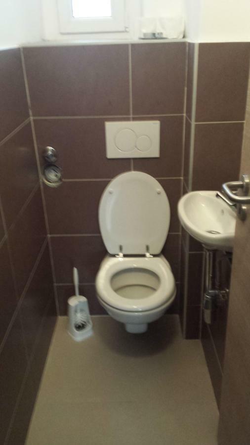 Monteur Scholl * Pforzheim